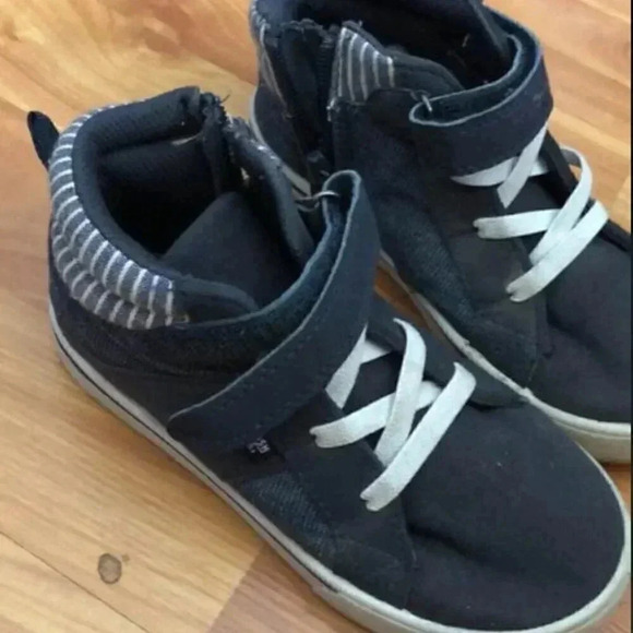 Oshkosh B'gosh High Top Gray Stripe Toddler 12 - Picture 1 of 6